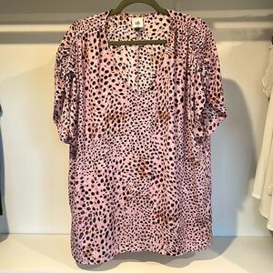 Lovely pink top that will take you from day into night!